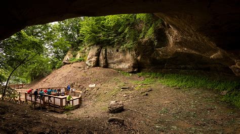 How To Visit Nebraska S Indian Cave State Park Enter The Caves