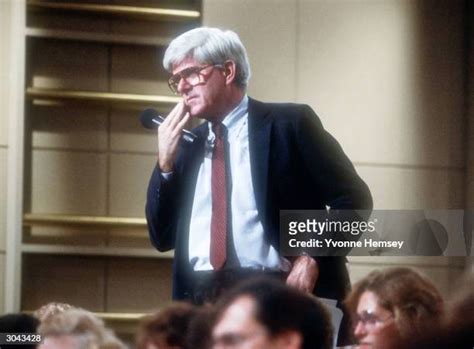 Phil Donahue Show Photos and Premium High Res Pictures - Getty Images