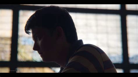 COMO EVITO CONVERTIRME EN UN IMBÉCIL ESCENA DE SEX EDUCATION OTIS Y SU PAPA YouTube