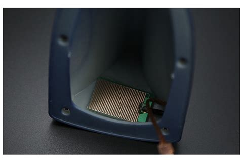 Антенна акулий плавник на внедорожник