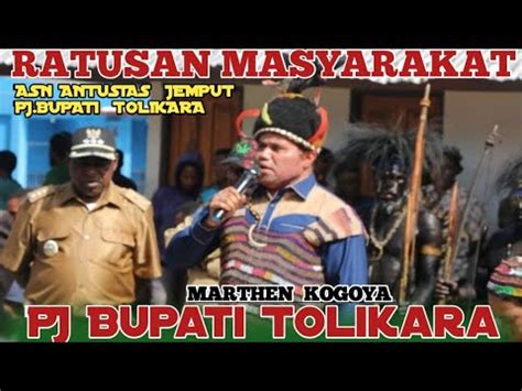 Ratusan Warga Masyarakat Dan Asn Jemput Pj Bupati Tolikara Youtube