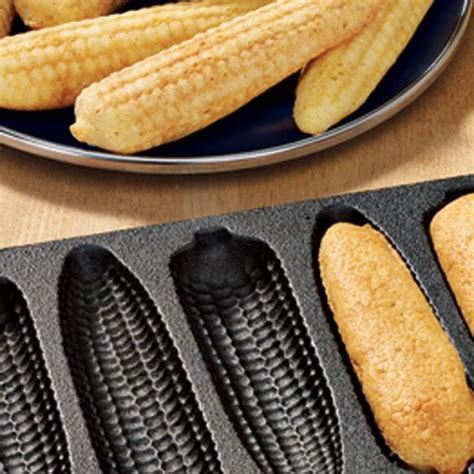 Cast Iron Corn Bread Pan Corn Cobs Bakeware Cookware Kitchen