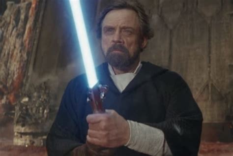 Mark Hamill Confirms Force Ghost Luke Will Return in Rise of Skywalker ...