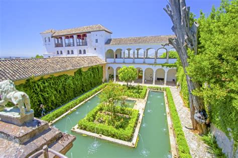 Granada Alhambra Nasrid Palaces And Generalife Tour Getyourguide