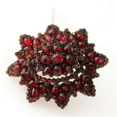 Victorian Bohemian Garnet Sterling Brooch Pendant Gem