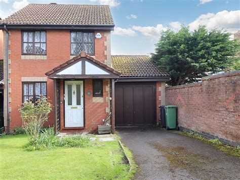 3 Bed Link Detached House For Sale In Lucerne Gardens Hedge End So30