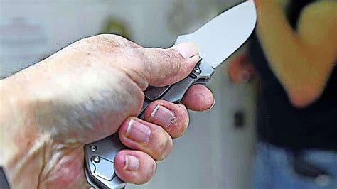 16 Jähriger zückt Messer Angriff unter Jugendlichen Hassberge Neue