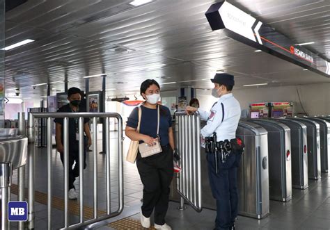 Manila Bulletin News On Twitter LOOK Passengers Are Seen Entering