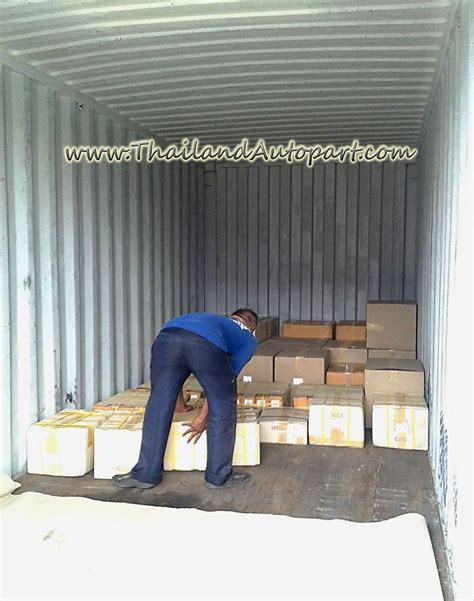 CONTAINER LOADING, CONTAINER STUFFING AT SEA PORT - ThailandAutopart.com