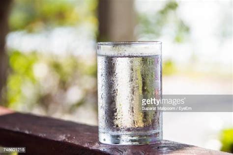 Steamy Glasses Photos Et Images De Collection Getty Images