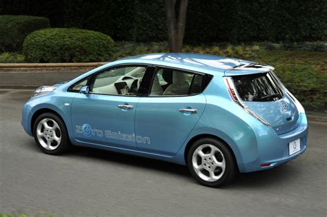 Nissan Leaf EV Pricing Released 32 780 Before Federal Tax Credit