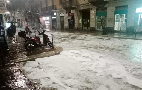 Violenta Ondata Di Maltempo Nella Notte A Milano Temporali Con