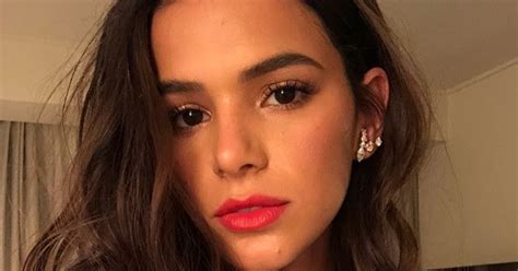 Deu na Rede Nova Onda Bruna Marquezine responde à internauta sobre