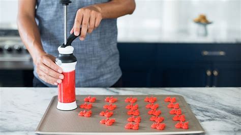 4 Best Spritz Cookie Press Recipes + How to Use a Cookie Press | Oxo ...