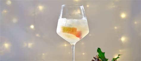 Gin And Apple Fizz Recipe Budgens Co Uk