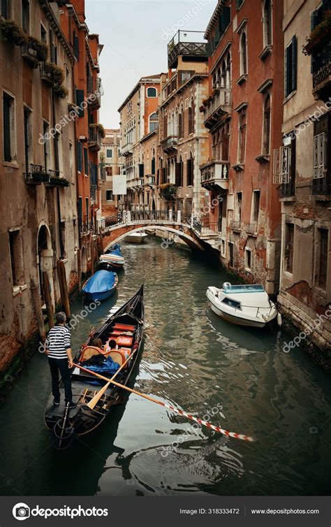 Gondola Ride Canal Historical Buildings Venice Italy – Stock Editorial ...