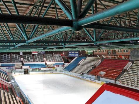 Šíp Zimní stadion a malá hala v Olomouci