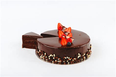 Belgian chocolate fudge cake - Praline - Pastry and Chocolate Shop