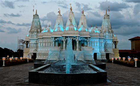 Baps Shri Swaminarayan Mandir Chicago Info Timings Photos History