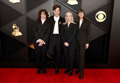 Watch Alvvays 2024 Grammys Red Carpet Interview