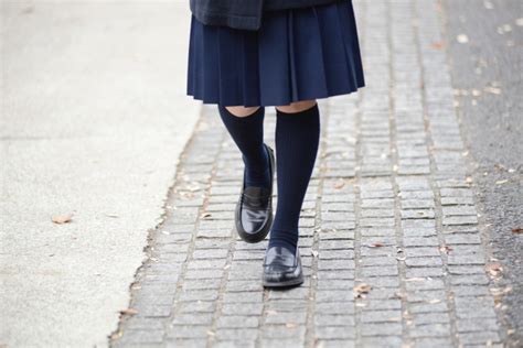 女子高生のスカート丈、西日本は「ひざ下」派、首都圏は「ひざ上」派？ 令和jkの制服事情 サライjp｜小学館の雑誌『サライ』公式サイト