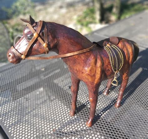 Figurine Cheval En Cuir S En Vente Sur Pamono