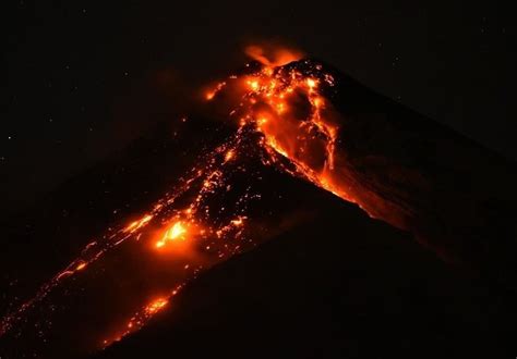 Guatemala Volcanic Eruption Kills 25 Injures Hundreds World News