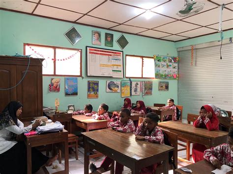 Pembiasaan Pagi Siswa MIM Kenteng Dengan Literasi Al Quran