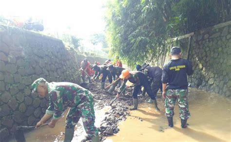 Sektor 22 Sub 10 Citarum Harum Bersama Baraya Dan Gober Ratakan Sedimen