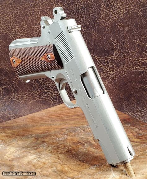 COLT COMBAT COMMANDER STAINLESS STEEL 9MM 1974