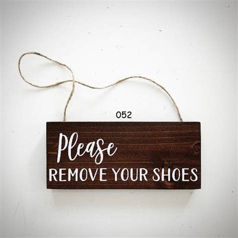 Please No Shoes on Carpet Sign Please Remove Your Shoes Sign | Etsy