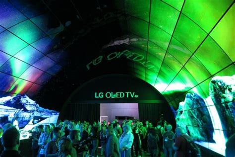 Ifa Oled Tunnel Lg Da Metri E Mpixel Av Magazine