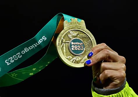 Cu Nto Cuesta El Oro De Martina Weil O De Lucas Nervi El Detalle Del