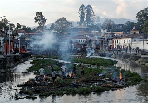 News Wrap: Kathmandu overwhelmed by rubble after earthquake | PBS News