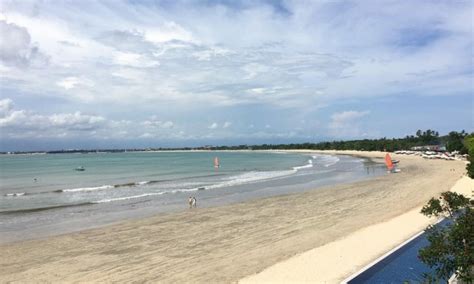 Pantai Jimbaran Bali Pesona Aktivitas Piknik Lokasi Harga Tiket