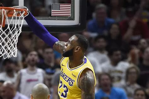 Baschetbalistul Lebron James A Devenit Cel Mai Bun Marcator Din Istoria