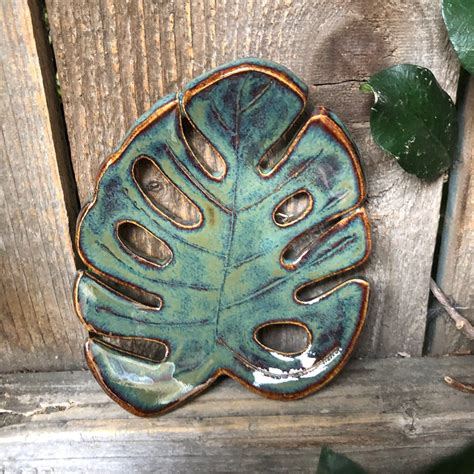 Monstera Leaf Pottery Soap Dish Green Philodendron Ceramic Etsy In