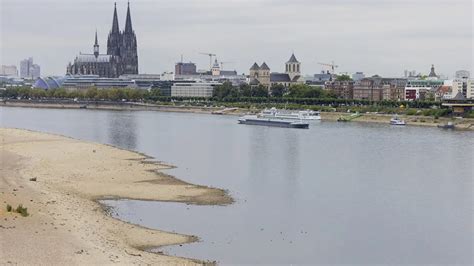 Germany S River Rhine Is Drying Up Threatens Industry