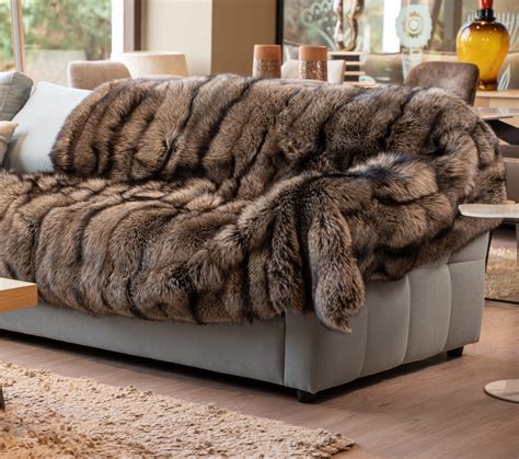 Light Beige Silver Fox Fur Blanket -100% Real Fur Coats - Haute Acorn