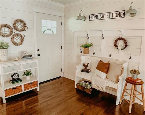 Entryway Wall Ideas For A Great First Impression