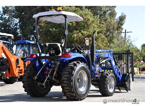 New Trident Trident Hp Wd Tractor With Fel In Bucket Kg