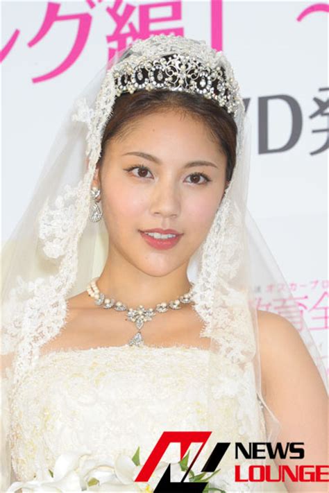 水沢エレナ ウェディングドレス姿も「結婚の“け”の字もまだなくて（苦笑）」news Lounge