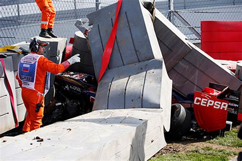 カルロス・サインツ、大クラッシュによりヘリコプターで病院に搬送 【 F1 Gate Com