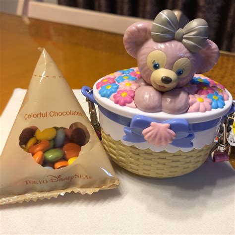 【新品】東京ディズニーシー シェリーメイ カラフルチョコレートミニスナックケース付 新品 土産 Tokyodisneysea Tds