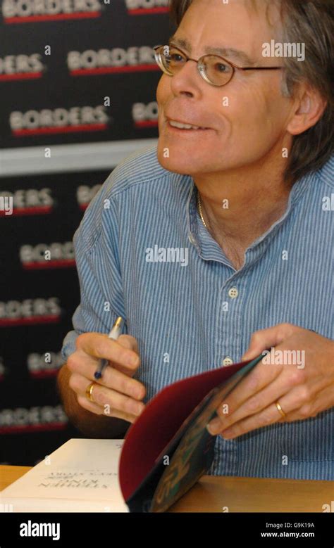 Stephen King Book Signing - London Stock Photo - Alamy