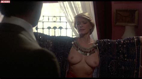 Ellen Burstyn Nuda ~30 Anni In The Ambassador