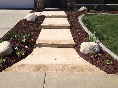 Flagstone Edged Front Steps Mccabe S Landscape Construction