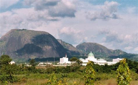 Aso Rock Presidential Villa, Abuja: History and Pictures