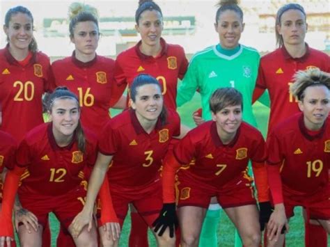 WATCH: Spain and Netherlands Women's football team mocks New Zealand's ...