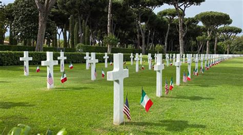 Seconda Guerra Mondiale Memorial Day Nel Cimitero Americano Di Nettuno